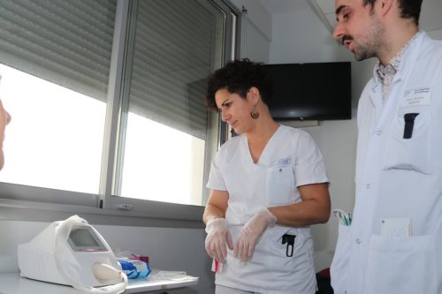 Soins oncologiques de support : Un appareil de photobiomodulation pour enrichir l’offre de Soins du Centre Hospitalier de la Côte Basque